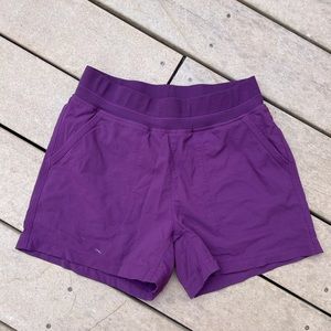 HIKING SHORTS